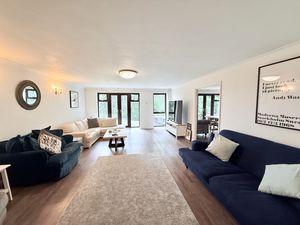 Reception Room- click for photo gallery